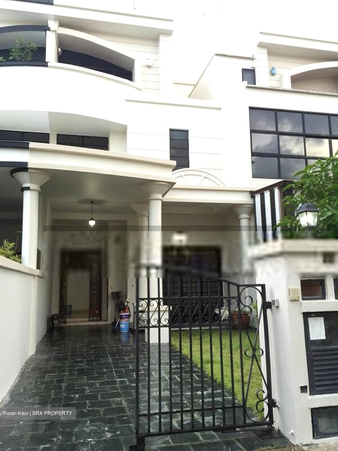 Fernhill Road (D10), Semi-Detached #411110021